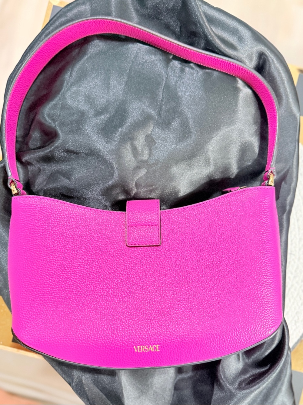 Versace Virtus Shoulder Bag in Fuchia EXCELLENT Condition + Dust Bag - Picture 13 of 16